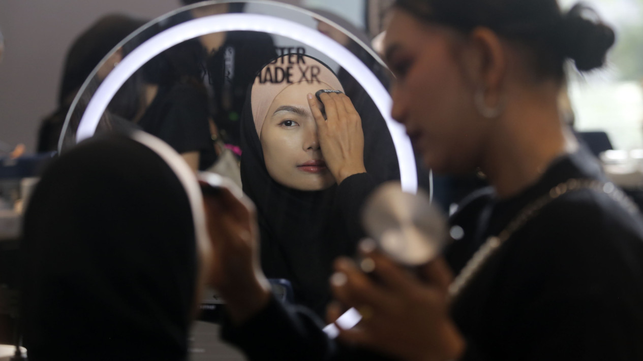 Peluncuran Make Over Mastershade