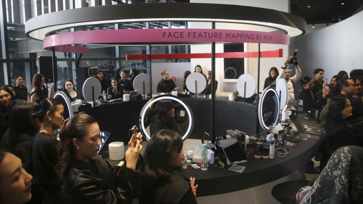 Peluncuran Make Over Mastershade