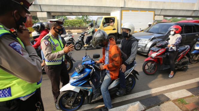 100 Titik Penyekatan Di Jadetabek Ditambah Vlix Id