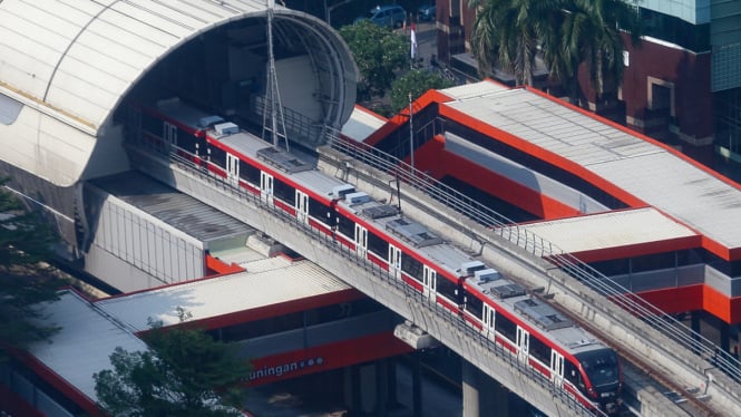Libur Panjang Akhir Pekan LRT Siapkan Ribuan Perjalanan