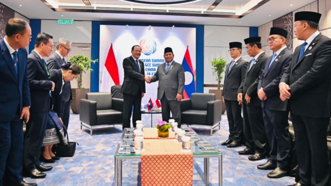 Pertemuan Bilateral Presiden Prabowo dengan PM Laos