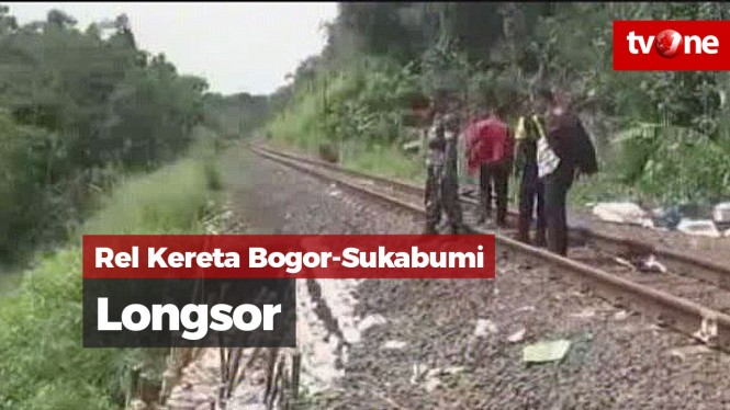 Rel Kereta Jalur Bogor-Sukabumi Longsor