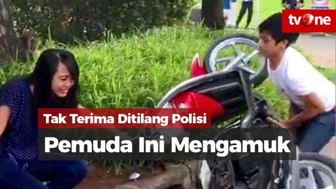 Tak Terima Ditilang, Pemuda Ini Rusak Motor Kekasihnya