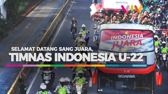 Arak-arakan Timnas Indonesia U-22 Menuju Istana Negara