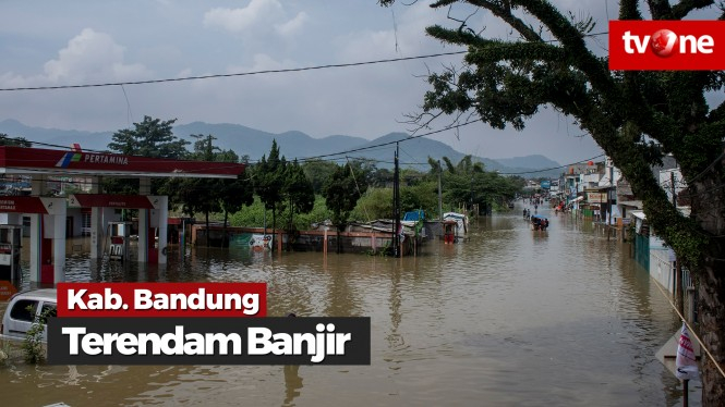 Banjir Rendam Jalan Utama di Kabupaten Bandung