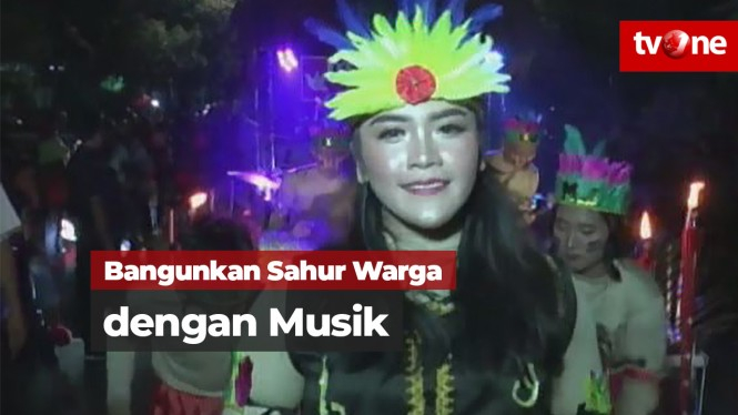 Karnaval Unik Tongtek, Bangunkan Sahur dengan Musik