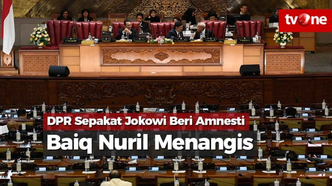 DPR Sepakat Jokowi Beri Amnesti, Baiq Nuril Menangis