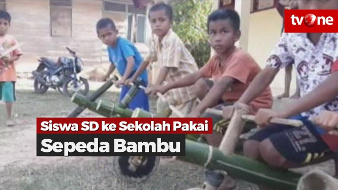 Siswa SDN Isong Kalua ke Sekolah Pakai Sepeda dari Bambu