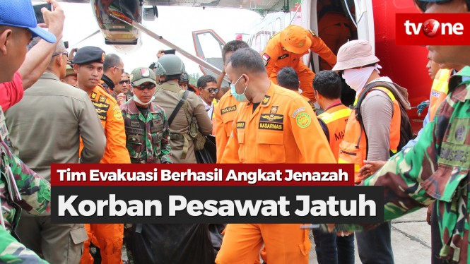 Tim Evakuasi Berhasil Angkat 4 Jenazah Korban Pesawat Jatuh