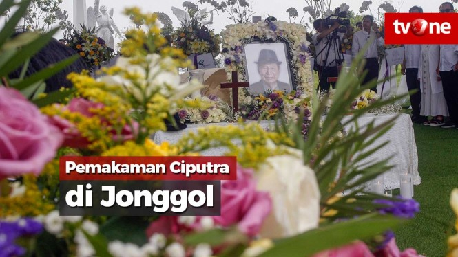 Kerabat dan Keluarga Hadiri Pemakaman Ciputra di Jonggol
