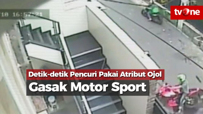 Detik-detik Pencuri Pakai Atribut Ojol Gasak Motor Sport