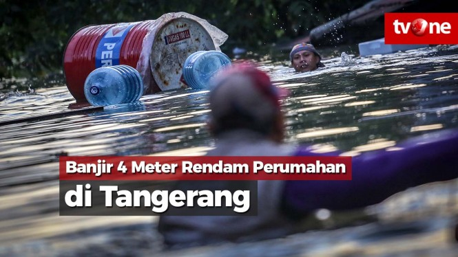 Banjir Empat Meter Rendam Perumahan di Tangerang