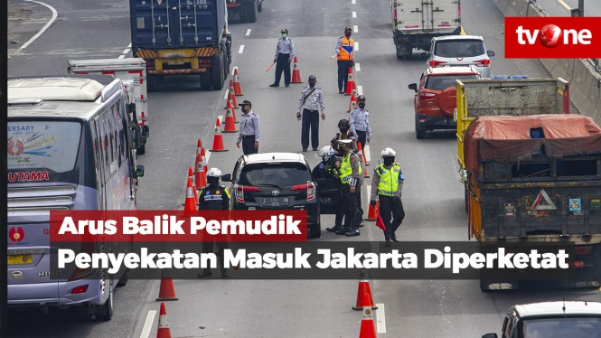 Petugas Perketat Pemeriksaan Kendaraan Pemudik Masuk Jakarta