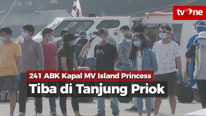 241 ABK Kapal MV Island Princess Tiba di Tanjung Priok