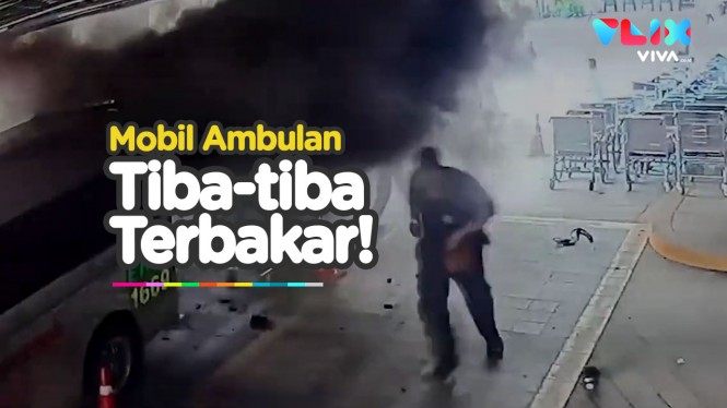 Mobil Ambulans Tiba-tiba Terbakar Saat Masukan Pasien