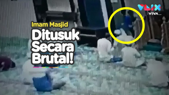 Rekaman CCTV Imam Masjid Ditusuk Secara Brutal di Riau