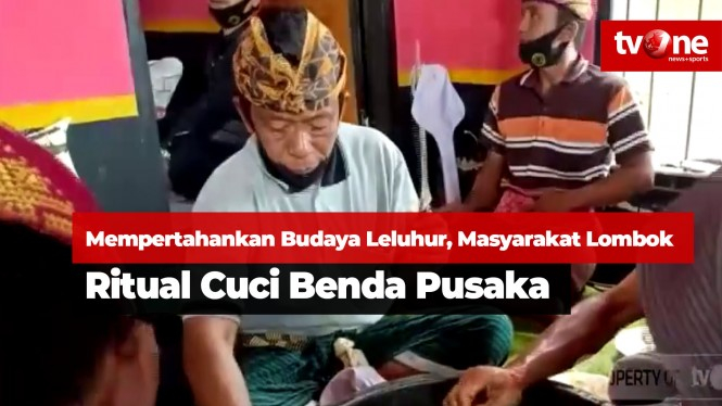 Masyarakat Lombok Timur Ritual Cuci Benda Pusaka