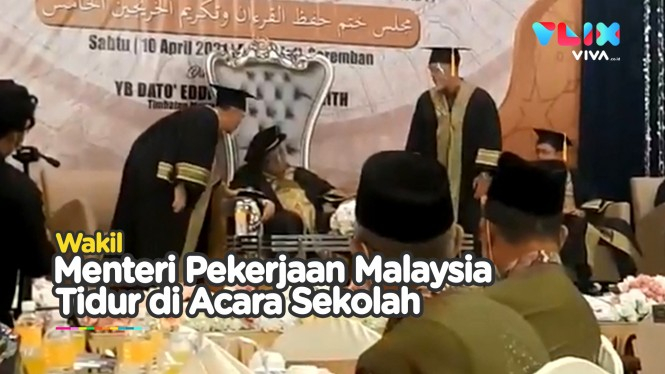 Wakil Menteri Pekerjaan Malaysia Tertidur Pulas Saat Acara