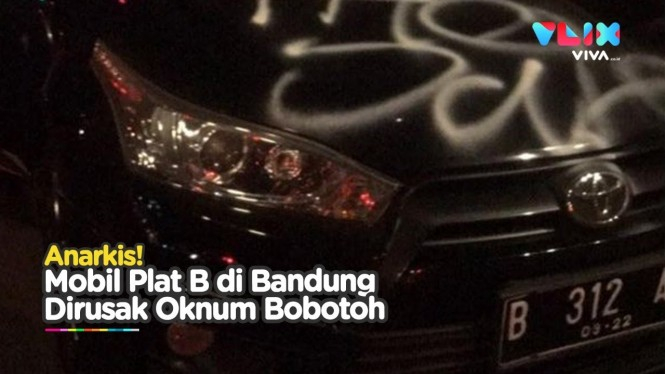 Mobil Plat Jakarta Dicoret-coret Oknum Bobotoh