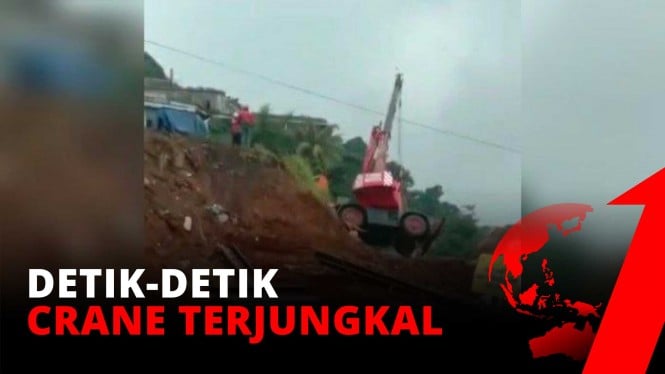 Detik-detik Crane Proyek Rel Ganda Bogor-Sukabumi Roboh