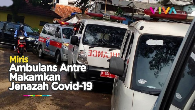 Antrean Panjang Ambulans di TPU Cikadut Bandung