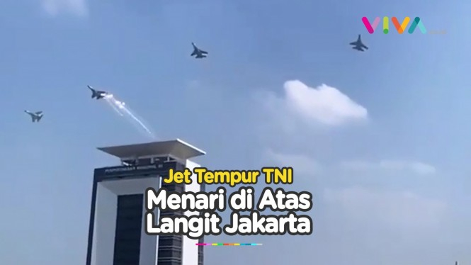Belasan Pesawat Tempur Terbang di Atas Istana Merdeka