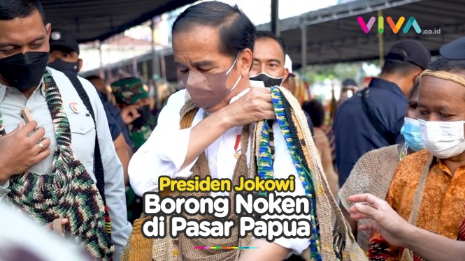 Jokowi Borong Kerajinan Papua di Pasar Noken Taman Imbi