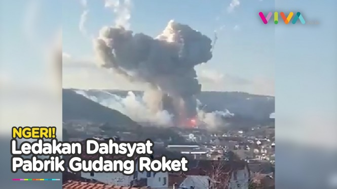 Ratusan Roket Meledak, Asap Beracun Membumbung Tinggi