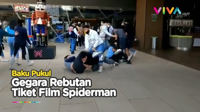 Demi Tiket 'Spider-Man: No Way Home' Sampai Baku Hantam!