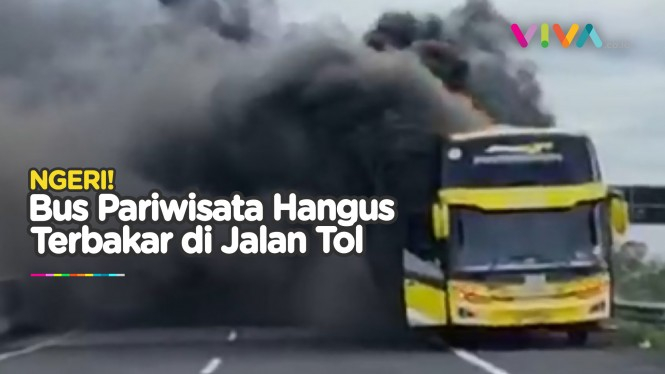 Bus Pariwisata Terbakar Hebat di Jalan Tol