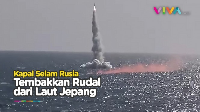 PANAS! Kapal Selam Rusia Tembakkan Rudal Dari Laut Jepang