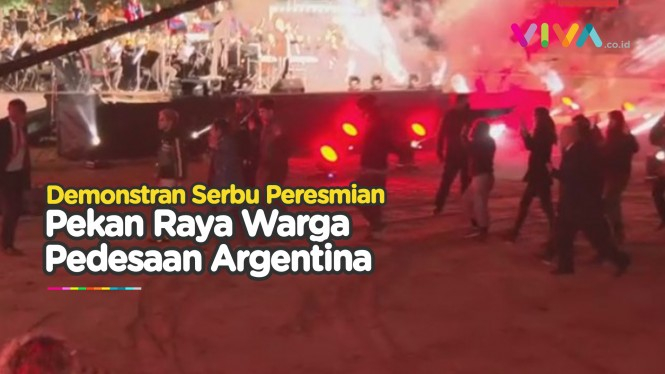 Demonstran menuntut Pekan Raya Masyarakat Pedesaan Argentina