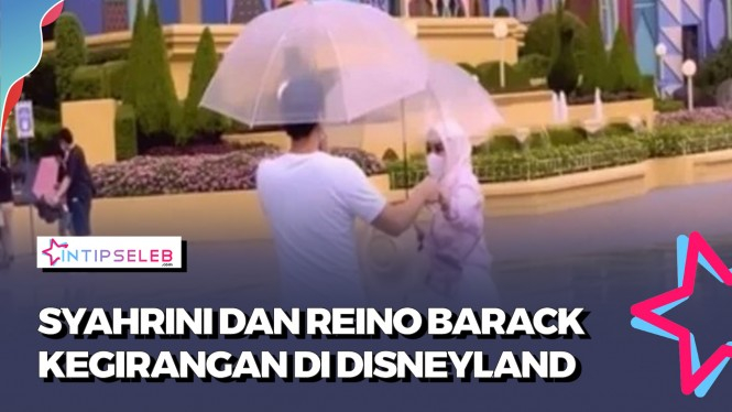 GEMES! Momen Syahrini dan Suami Liburan di Tokyo Disneyland