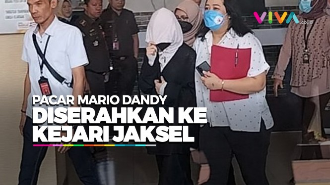 Penampakan Pacar Mario Dandy saat Diserahkan ke Jaksa