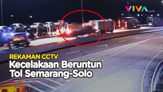 DETIK-DETIK Kecelakaan Beruntun di Tol Semarang-Solo