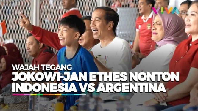 Ekspresi Jokowi dan Jan Ethes Nonton Indonesia vs Argentina