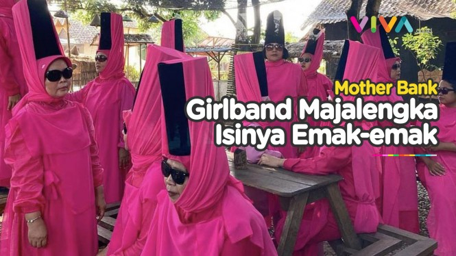 Girlband Emak-emak Nyentrik, Bak Barbie Kearifan Lokal