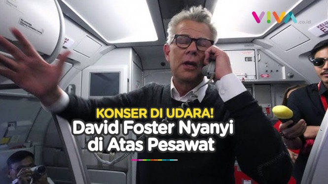Bikin Histeris, David Foster 'Guncang' Pesawat AirAsia saat