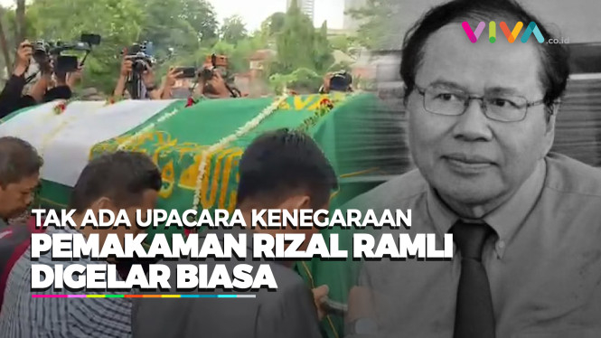 Proses pemakaman Rizal Ramli Di TPU Jeruk Purut Jaksel