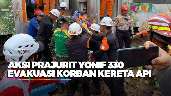 Aksi Yonif 330 Kostrad Evakuasi Korban Kecelakaan Kereta