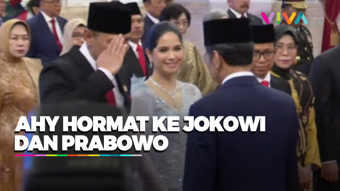 Momen AHY Hormat ke Jokowi dan Prabowo di Istana Negara
