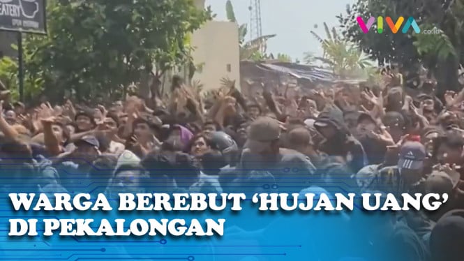 Sultan Pekalongan Sebar Uang, Warga Desak-Desakan