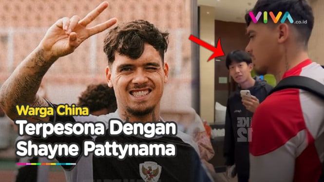 Fans China Berebut Minta Tanda Tangan Pemain Timnas Indo