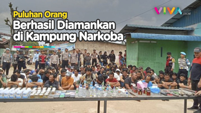 DETIK-DETIK Polisi Grebek Kampung Narkoba, Amankan 92 Orang