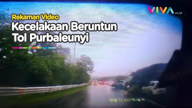 DETIK-DETIK Truk Tabrak Sejumlah Mobil di Tol Purbaleunyi