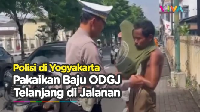 RESPECT! Aksi Polisi Bantu ODGJ Berpakaian di Yogyakarta