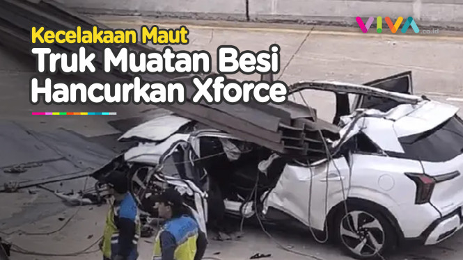 Kecelakaan Maut Truk Bawa Baja Tabrak Mobil Xforce