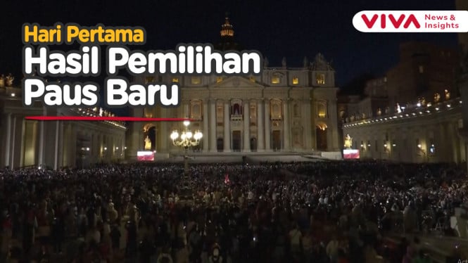 Ribuan Orang Menantikan Asap Putih di Lapangan Santo Petrus