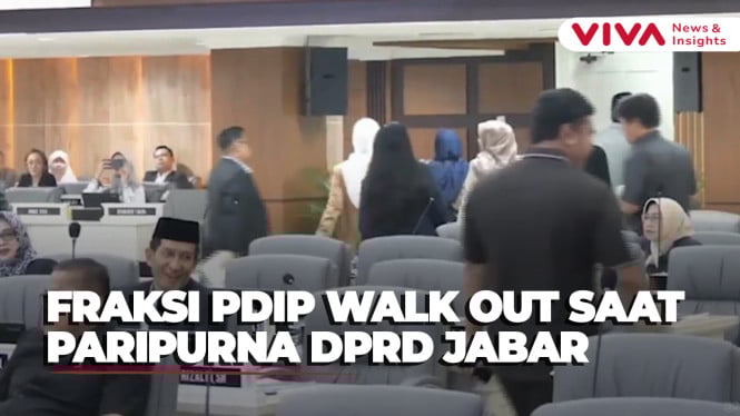 Teriakan Merdeka Saat PDIP Walk Out Paripurna DPRD Jabar